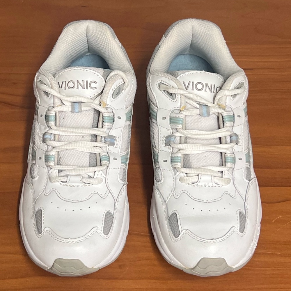 Vionic Walker Classic Leather Women’s Sneakers Si… - image 4